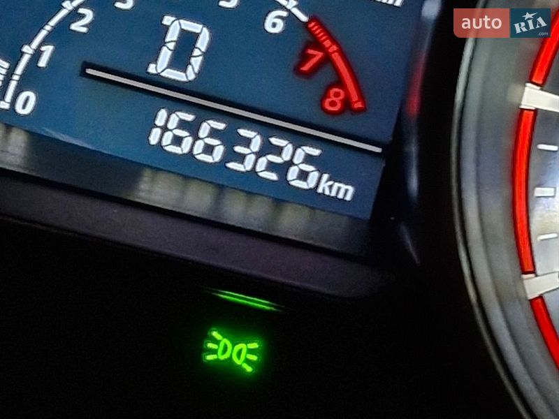 Седан Mazda 3 2014 в Дніпрі