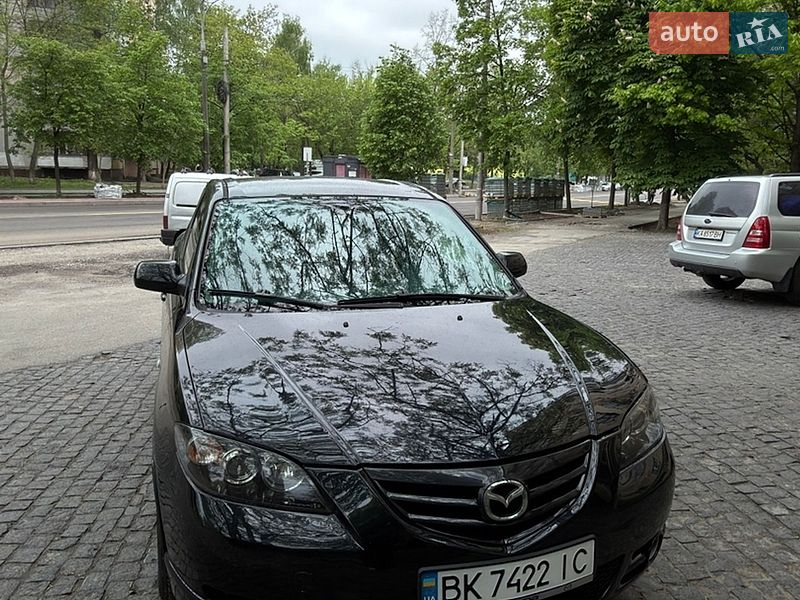 Седан Mazda 3 2004 в Киеве
