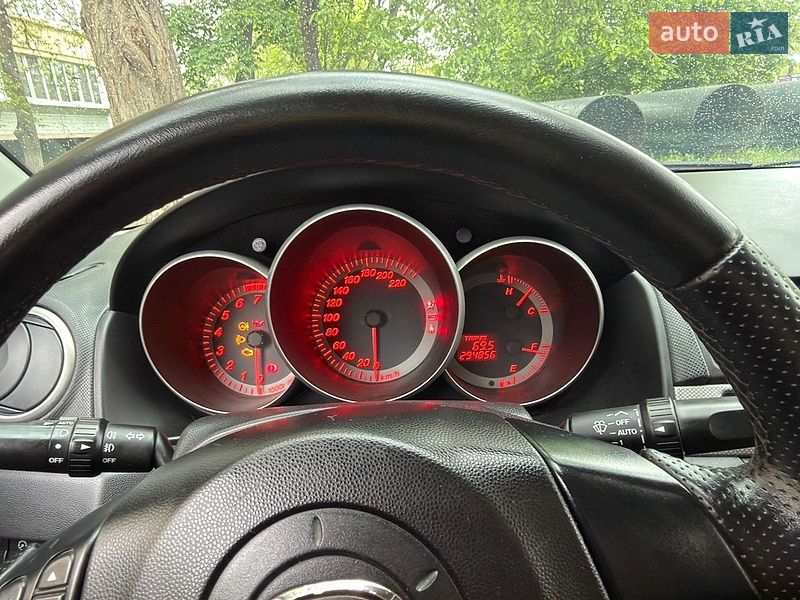 Седан Mazda 3 2004 в Киеве