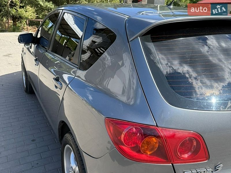 Хэтчбек Mazda 3 2003 в Рахове