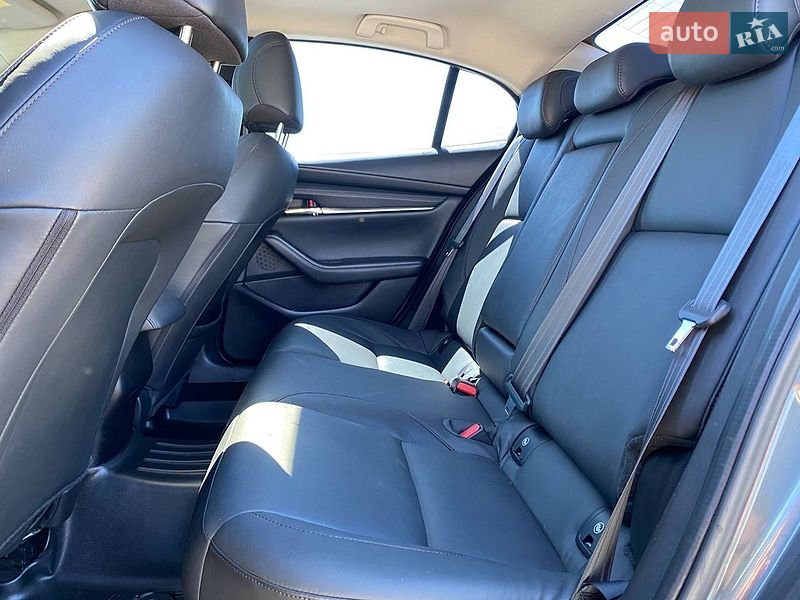 Седан Mazda 3 2022 в Львове