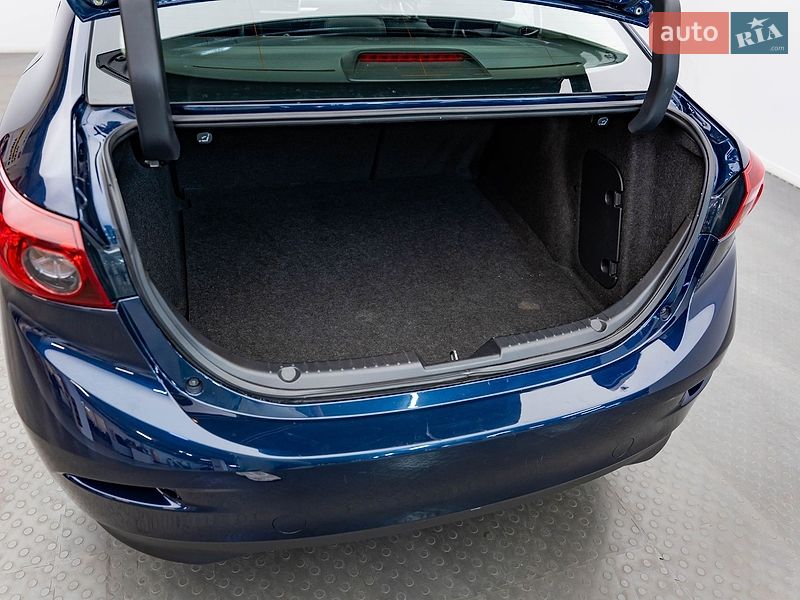 Седан Mazda 3 2018 в Києві