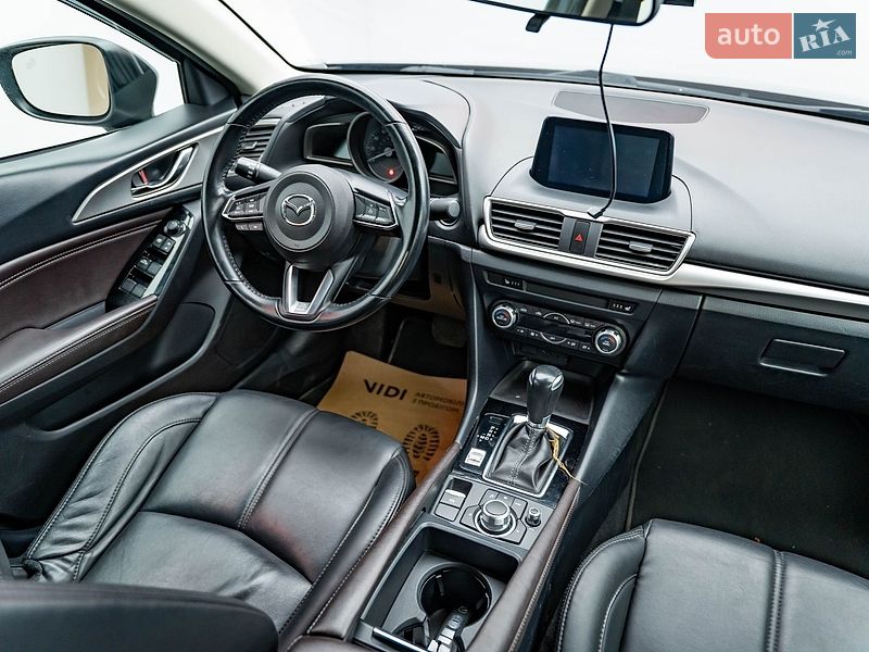 Седан Mazda 3 2018 в Києві