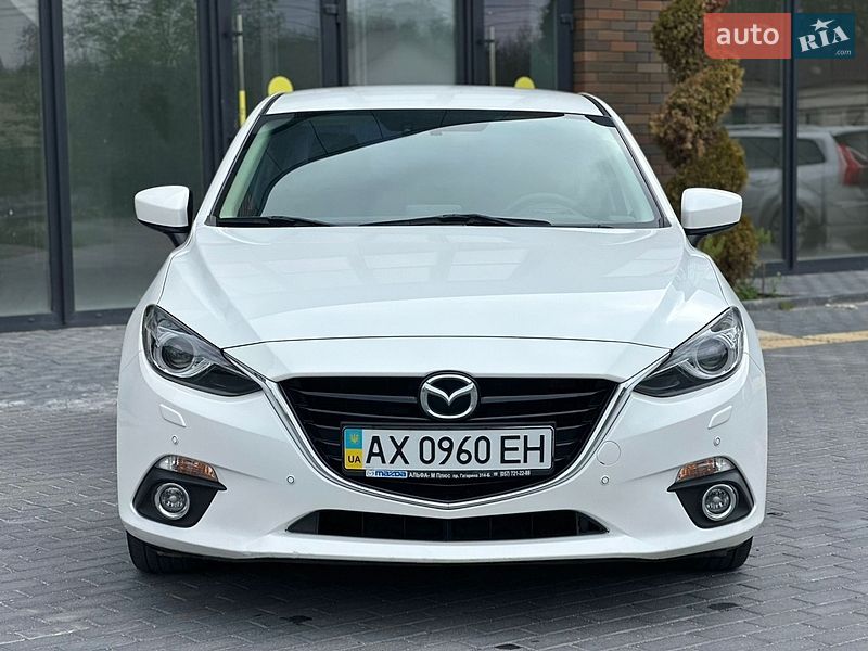 Седан Mazda 3 2015 в Вінниці