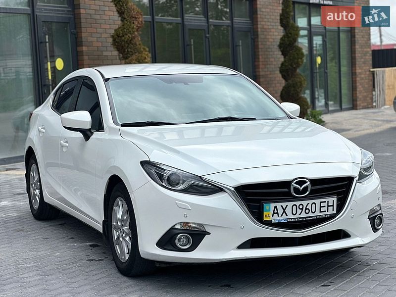 Седан Mazda 3 2015 в Вінниці