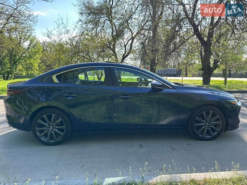 Седан Mazda 3 2021 в Дніпрі