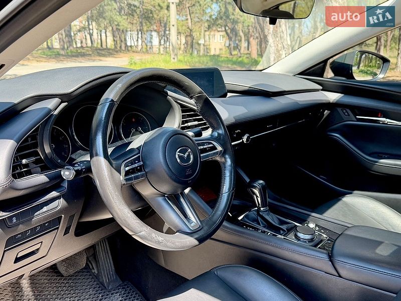 Седан Mazda 3 2022 в Днепре