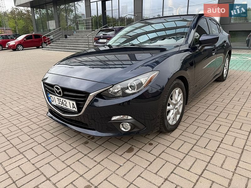 Седан Mazda 3 2016 в Киеве