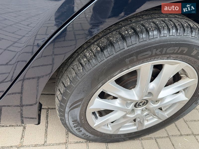 Седан Mazda 3 2016 в Киеве