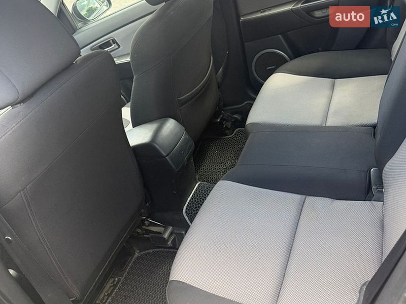 Хэтчбек Mazda 3 2006 в Хусте