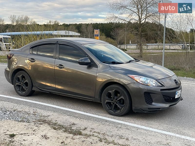 Седан Mazda 3 2012 в Дніпрі