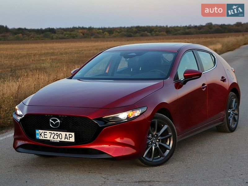 Хэтчбек Mazda 3 2024 в Новомосковске