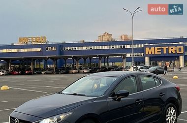 Седан Mazda 3 2016 в Києві