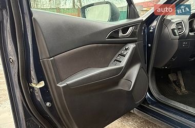 Седан Mazda 3 2016 в Києві
