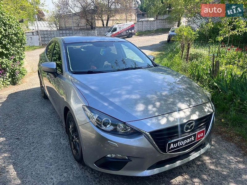 Седан Mazda 3 2016 в Києві
