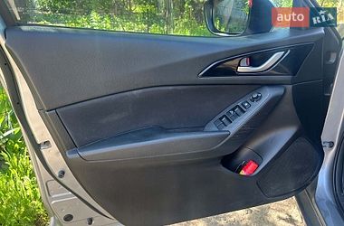 Седан Mazda 3 2016 в Києві