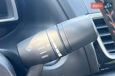 Седан Mazda 3 2016 в Києві
