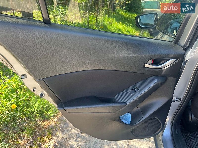 Седан Mazda 3 2016 в Києві