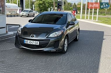 Седан Mazda 3 2012 в Дніпрі