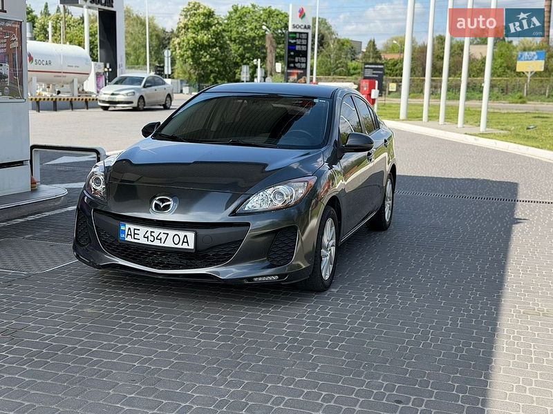 Седан Mazda 3 2012 в Дніпрі