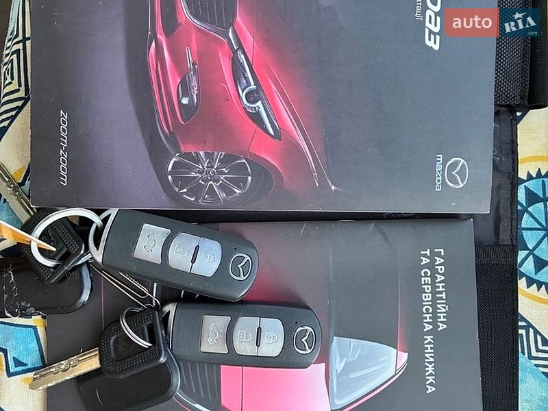 Седан Mazda 3 2017 в Киеве