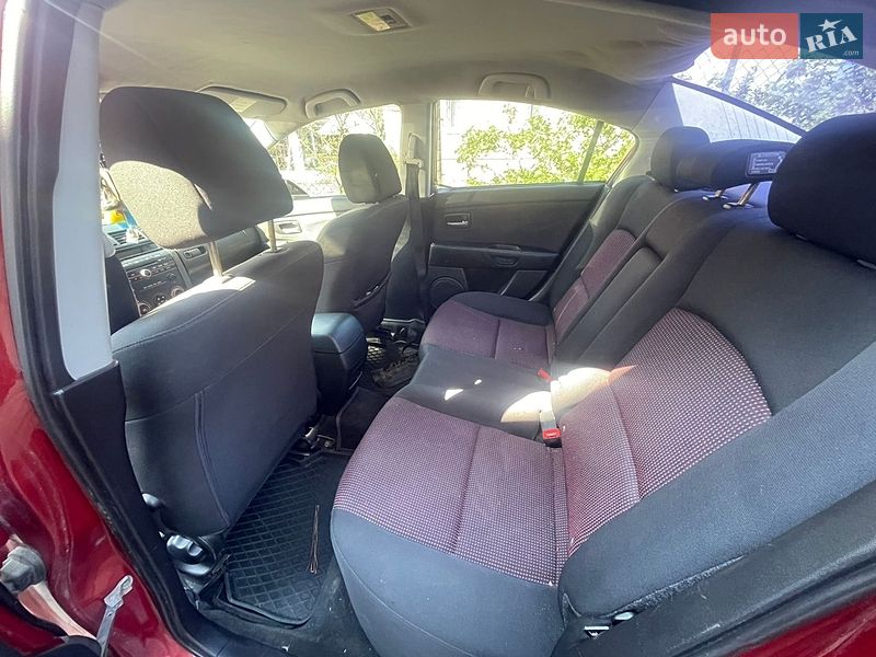 Седан Mazda 3 2003 в Смыге