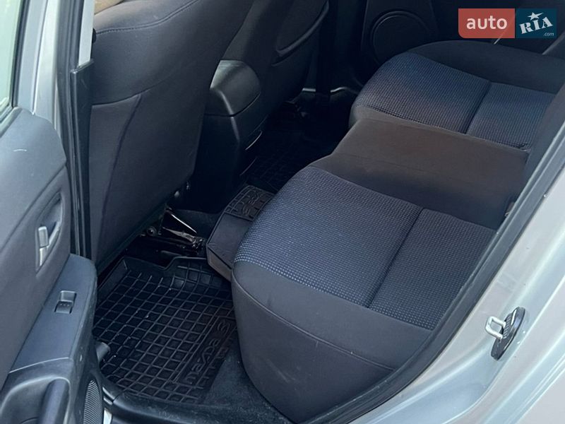 Хэтчбек Mazda 3 2004 в Черкассах