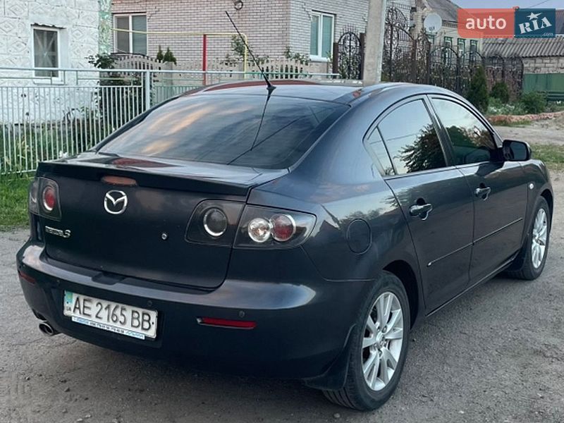 Седан Mazda 3 2006 в Днепре
