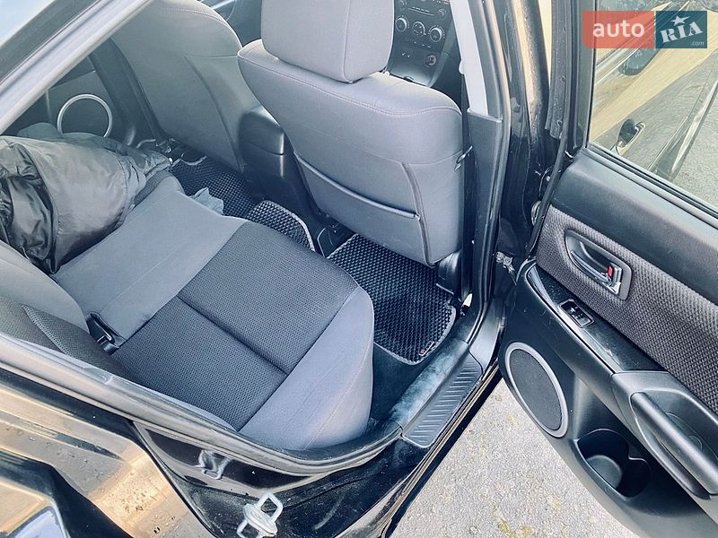 Седан Mazda 3 2008 в Хмільнику