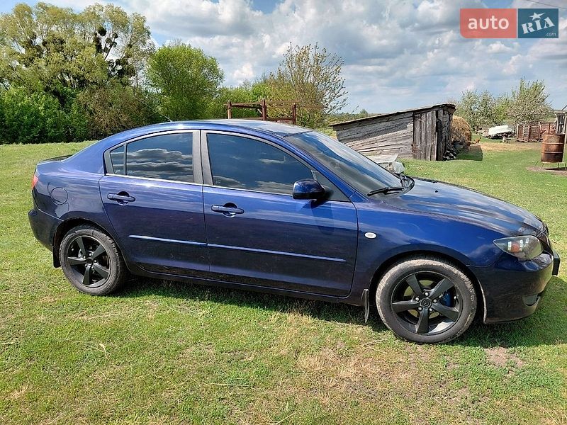 Седан Mazda 3 2005 в Лохвиці