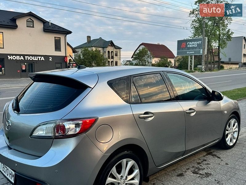 Хэтчбек Mazda 3 2010 в Ивано-Франковске