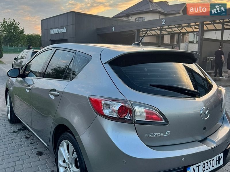 Хэтчбек Mazda 3 2010 в Ивано-Франковске