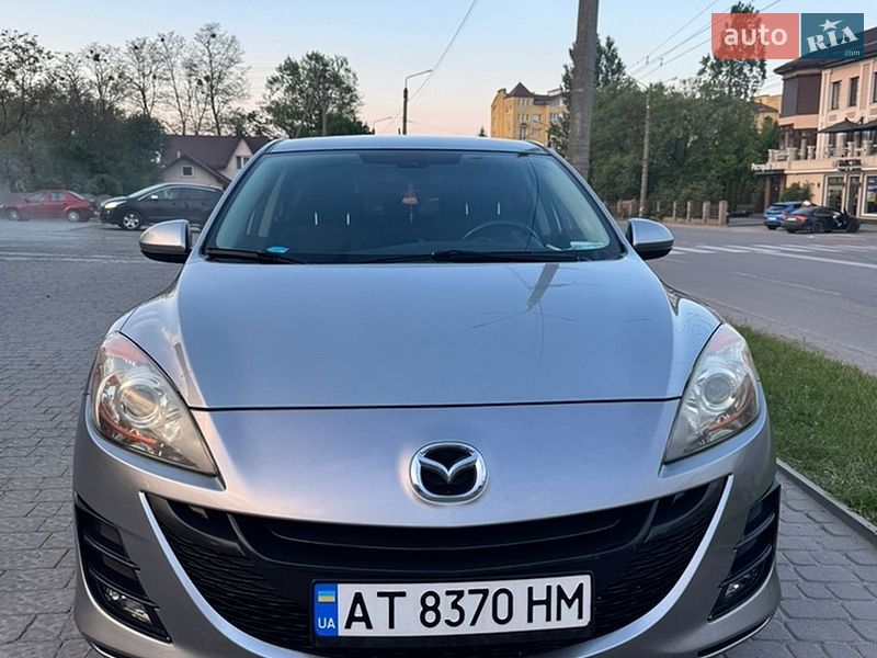 Хэтчбек Mazda 3 2010 в Ивано-Франковске