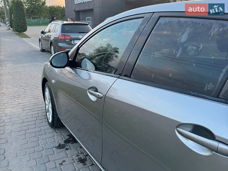 Хэтчбек Mazda 3 2010 в Ивано-Франковске