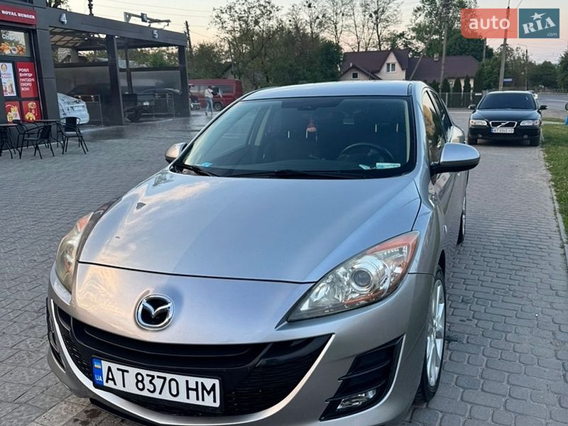 Хэтчбек Mazda 3 2010 в Ивано-Франковске