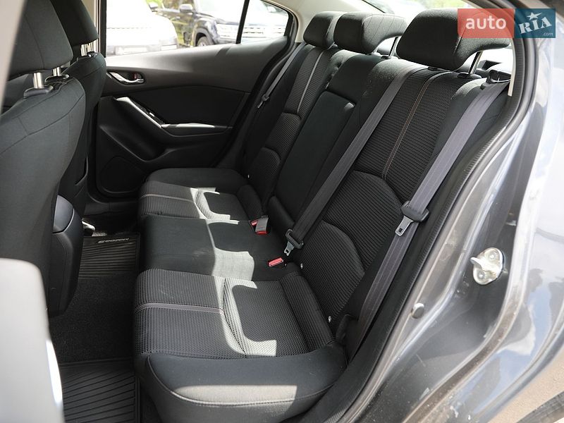 Седан Mazda 3 2017 в Харькове