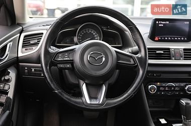 Седан Mazda 3 2017 в Харькове
