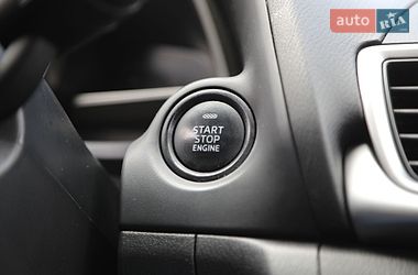 Седан Mazda 3 2017 в Харькове