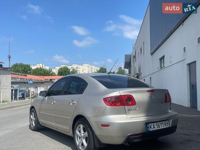 Седан Mazda 3 2004 в Киеве