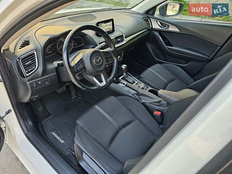 Хэтчбек Mazda 3 2017 в Киеве фото 18 Хэтчбек Mazda 3 2017 в Киеве
