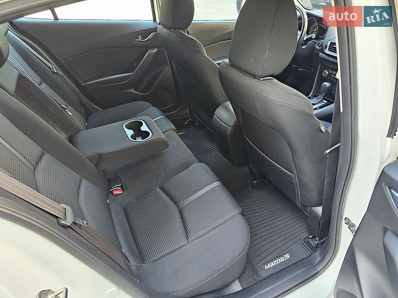 Хэтчбек Mazda 3 2017 в Киеве фото 36 Хэтчбек Mazda 3 2017 в Киеве