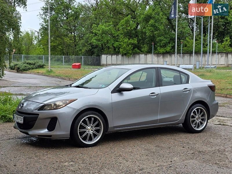 Седан Mazda 3 2013 в Кривом Роге фото 2 Седан Mazda 3 2013 в Кривом Роге