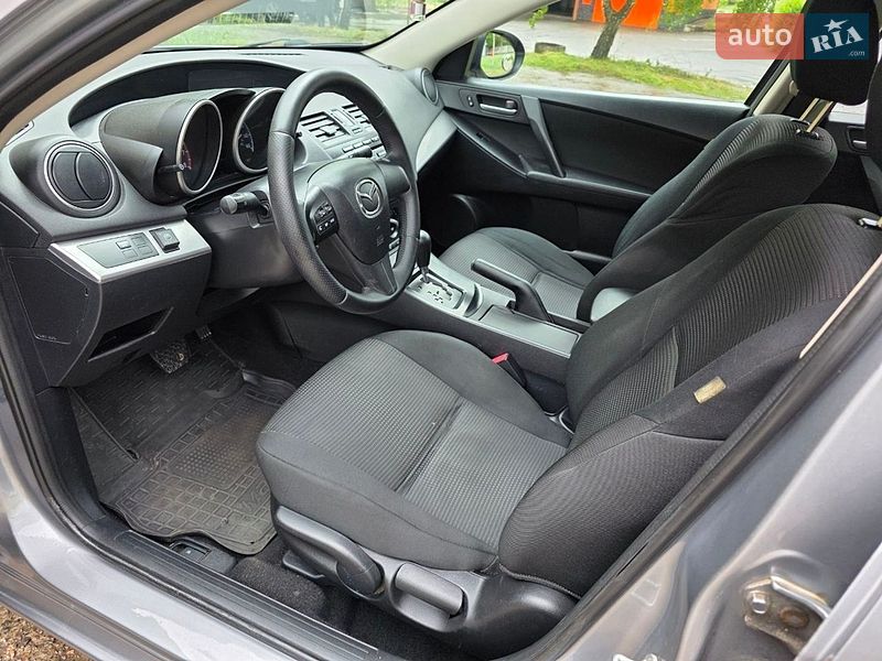 Седан Mazda 3 2013 в Кривом Роге фото 44 Седан Mazda 3 2013 в Кривом Роге