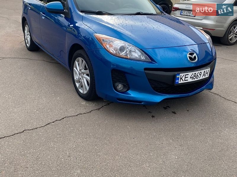 Седан Mazda 3 2012 в Кривому Розі