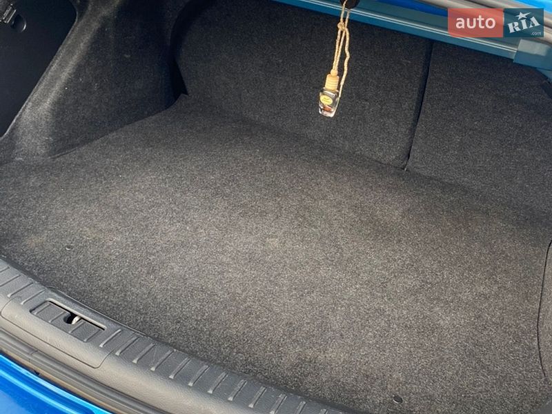 Седан Mazda 3 2012 в Кривому Розі
