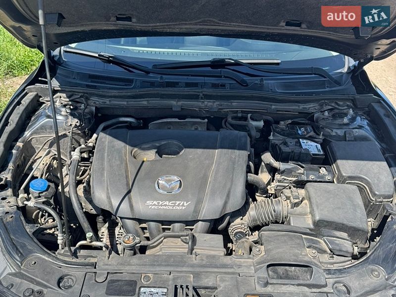 Седан Mazda 3 2013 в Чернигове