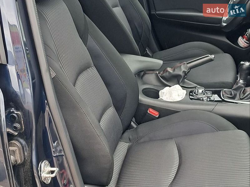 Хэтчбек Mazda 3 2015 в Житомире