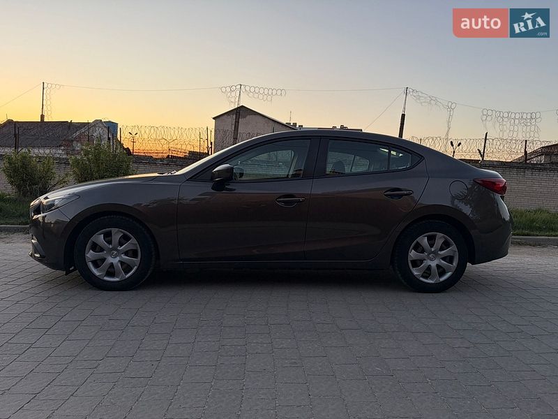 Седан Mazda 3 2014 в Львове
