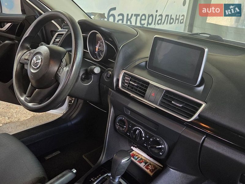 Седан Mazda 3 2016 в Полтаві фото 14 Седан Mazda 3 2016 в Полтаві