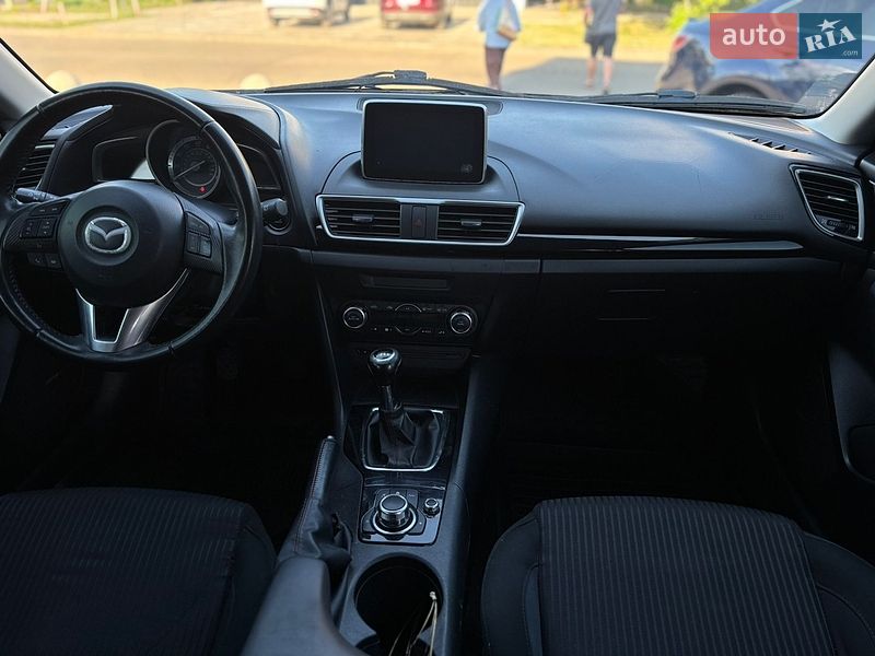 Хетчбек Mazda 3 2014 в Дніпрі